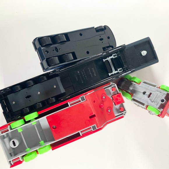 Disney Cars Haulers Lot - Jackson Storm Gale Beaufort and McQueen Mack Hauler - Picture 15 of 16